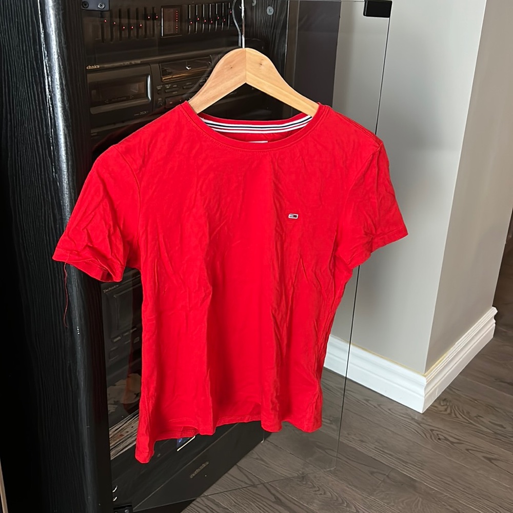 Red Tommy Hilfiger T-shirt
